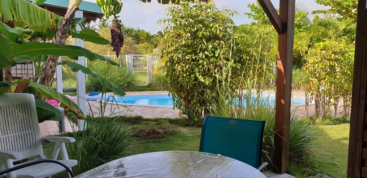 Location de particuliers � particuliers  Guadeloupe  joli loft avec piscine Location saisonni�re Guadeloupe