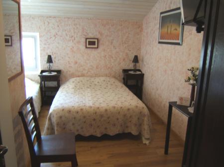 Location de particuliers � particuliers Chambre triple - Domaine d'En Baleux Chambres d'hotes Tarn