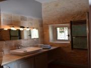 Location de particuliers � particuliers Appartement de charme dans un mas proven�al- La Bastide des Amouriers Location saisonni�re Vaucluse photo 6