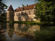 Location de particuliers � particuliers Commanderie de la Romagne, ch�teau bourguignon m�di�val Chambres d'hotes C�te d'or photo 7