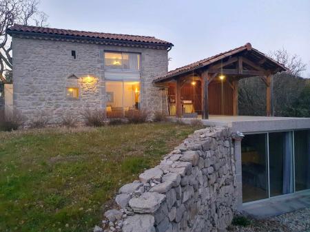 Location de particuliers � particuliers GITE LE TRIBLE AVEC JACUZZI vue imprenable sur 