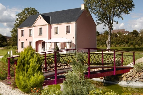 Location de particuliers � particuliers Au Grimartin's a Fresnay sur Sarthe, petite cit� de caract�re Chambres d'hotes Sarthe