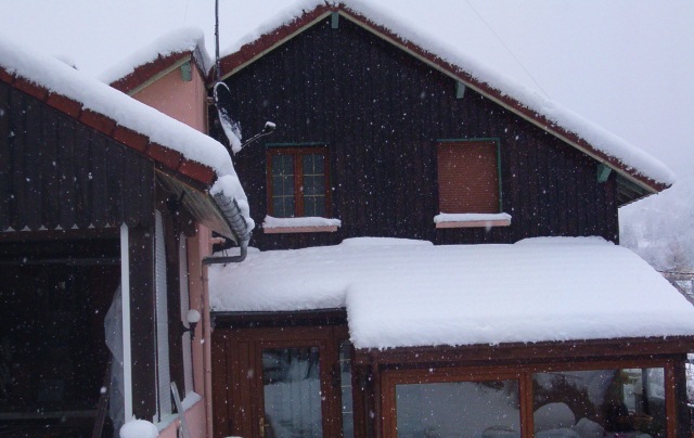 Location de particuliers � particuliers CHALET jusqu'a 7 personnes � 3 kms des pistes de SKI Chalet Vosges