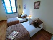 Location de particuliers � particuliers Gites 63 Le Pavin Puy-de-D�me, vue sur le Ch�teau. G�te Puy de D�me photo 3