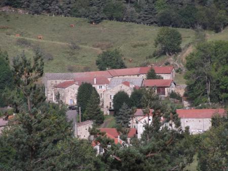 Location de particuliers � particuliers Le POTIRON BALADE Balade foret, Lacs  G�te Ard�che