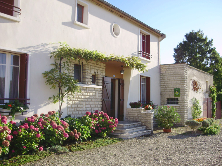 Location de particuliers � particuliers G�te l'Hortensia, calme et nature G�te Marne