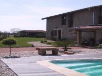 Location de particuliers � particuliers La d�pendance, calme et piscine   Chambres d'hotes Ain photo 3