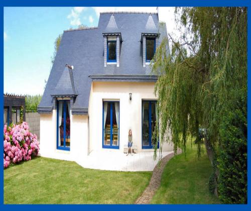 Location de particuliers � particuliers G�te 3 �toiles Les Hortentias � 1 Km  de la mer et des plages Location saisonni�re C�tes d'Armor