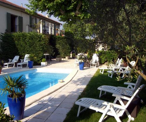 Location de particuliers � particuliers GITES EN PROVENCE G�te Bouches du rh�ne