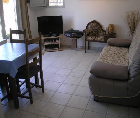 Location de particuliers � particuliers Les hauts de sainte-croix, vue majestueuse sur les Pyr�n�es et Cit� c�l�bre � travers les temps. G�te Aude